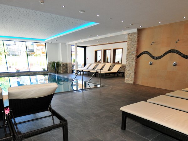 liegenschwimmbadpano.jpg liegenschwimmbadpano.jpg